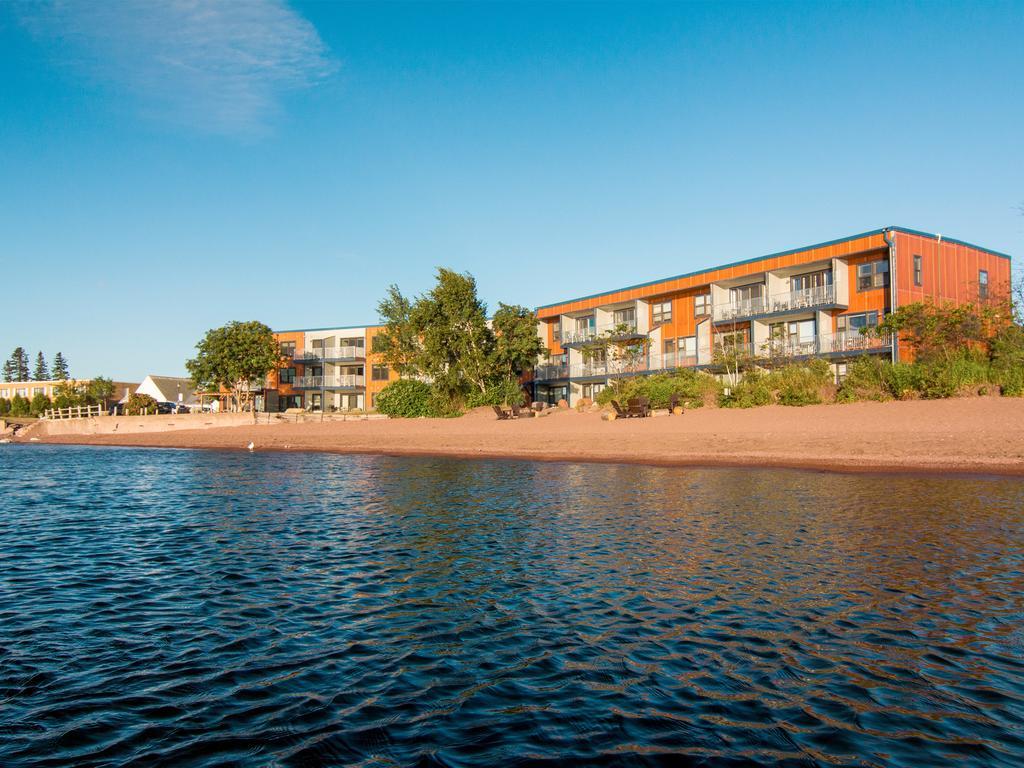 East Bay Suites Ґранд-Марей Екстер'єр фото